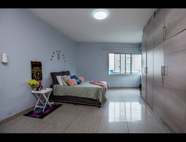 2 BEDROOM APARTMENT FOR SALE IN SOUTH BEACH